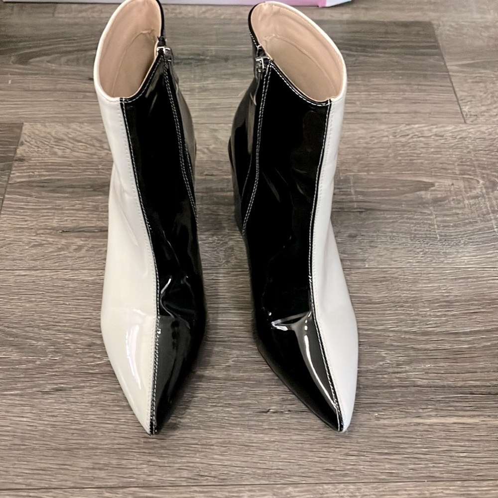 Day-Vine 8.5 chunky heel boots